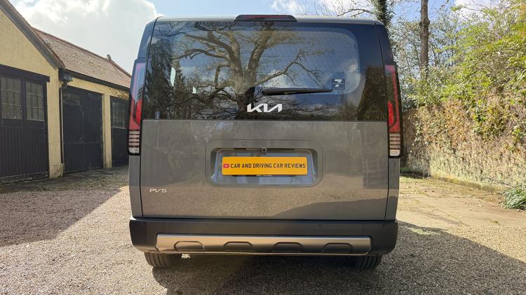 KIA PV5 ELECTRIC ESTATE 120kW Essential Long Range 71kWh 5dr Auto [7 Seat]